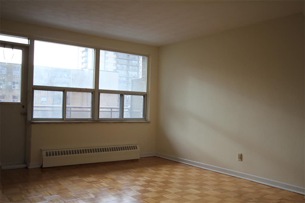 Photo 2 of 2700 - 2702 Lawrence Avenue, East - 3 Bedroom - 750 sq ft - $2899 rental property