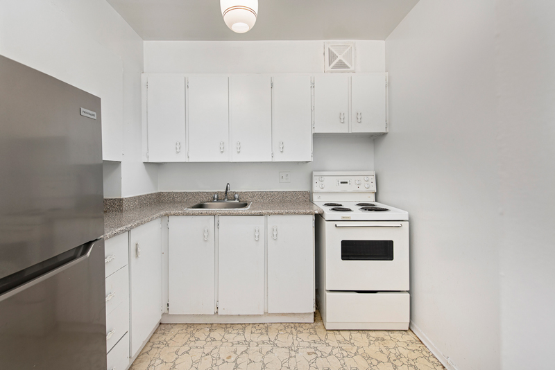 Photo 2 of 10 Macey Avenue - Bachelor - 474 sq ft - $1599 rental property