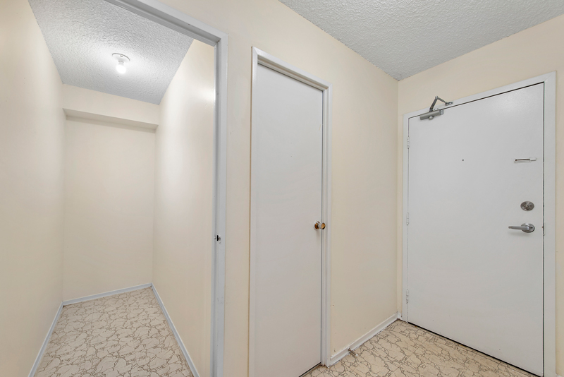 Photo 3 of 10 Macey Avenue - Bachelor - 474 sq ft - $1599 rental property