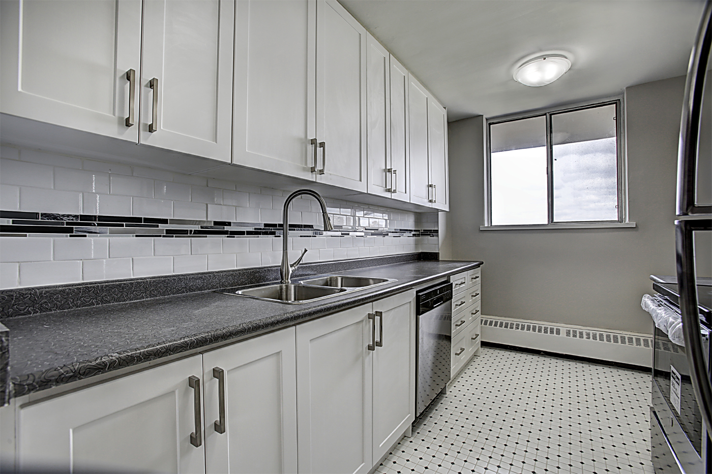 Main photo of rental property: 3895 Lawrence Avenue, East - Bachelor - 482 sq ft - $1449 in Scarborough, ON