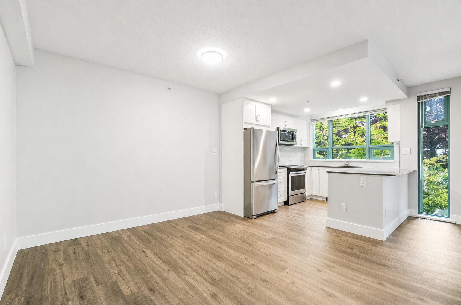 Photo 2 of 150 East Keith Road - 1 Bedroom - 863 sq ft - $2847 rental property