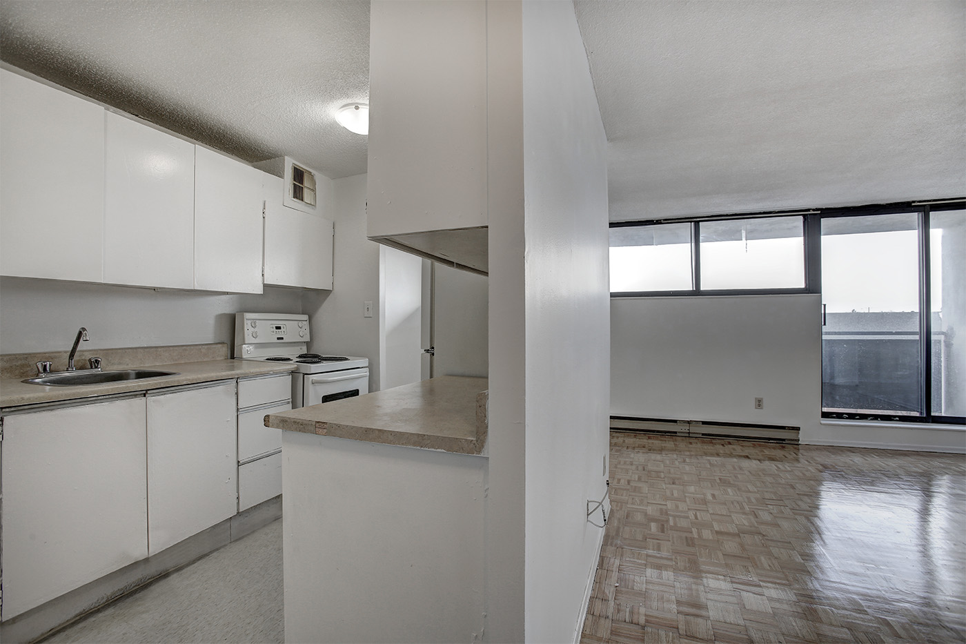 Photo 2 of 525 St. Lawrence Street - 2 Bedroom - 825 sq ft - $1619 rental property