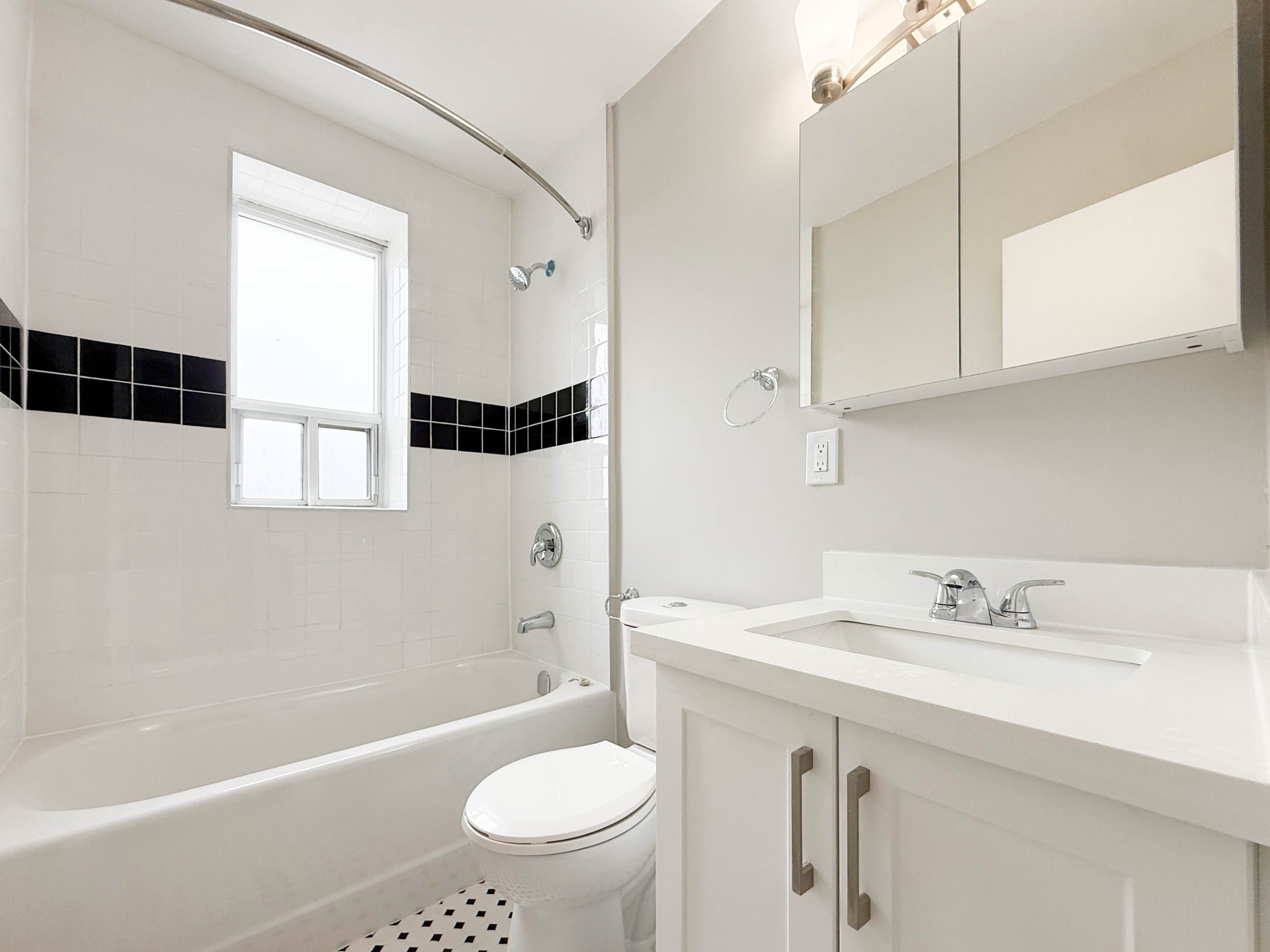 Photo 2 of 440 Rathburn Road - 1 Bedroom - $1999 rental property