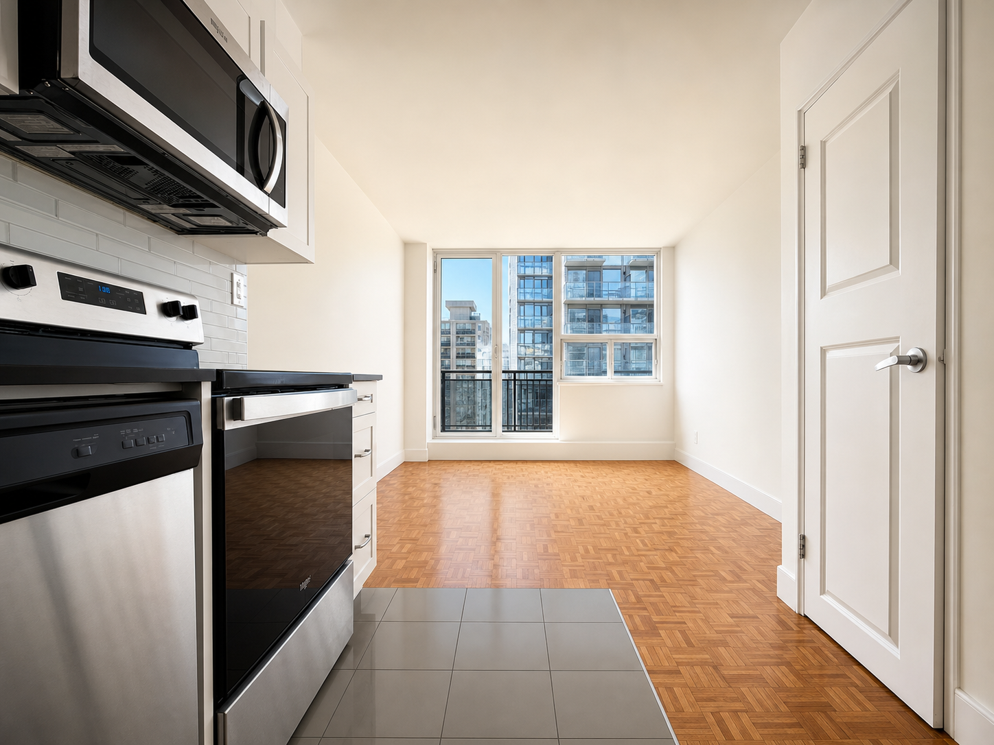 Photo 2 of 80 Wellesley Street, East - 1 Bedroom - 464 sq ft - $1918 rental property