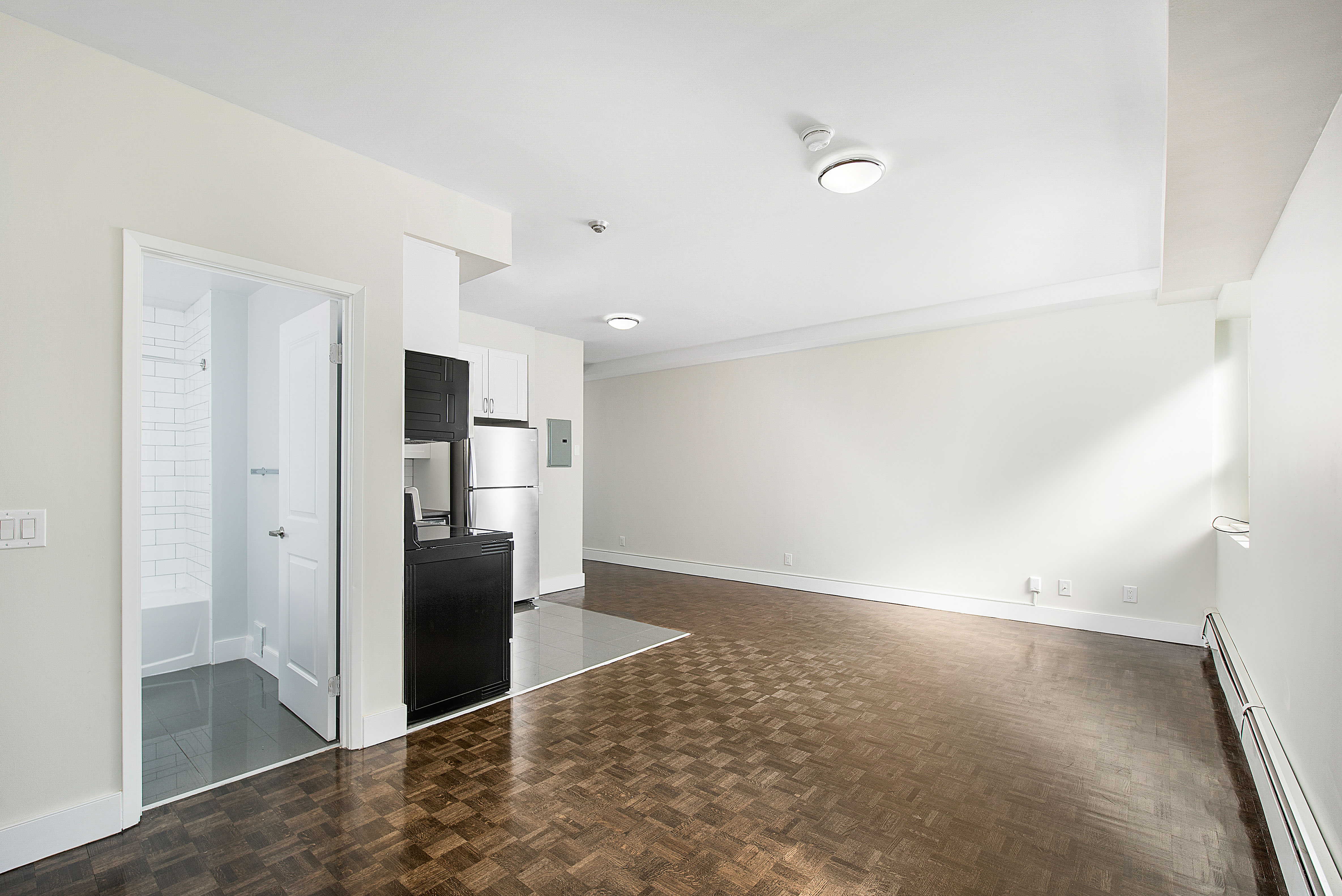 1915 Martin Grove Road, Etobicoke, ON M9V 3T2 — photo 2