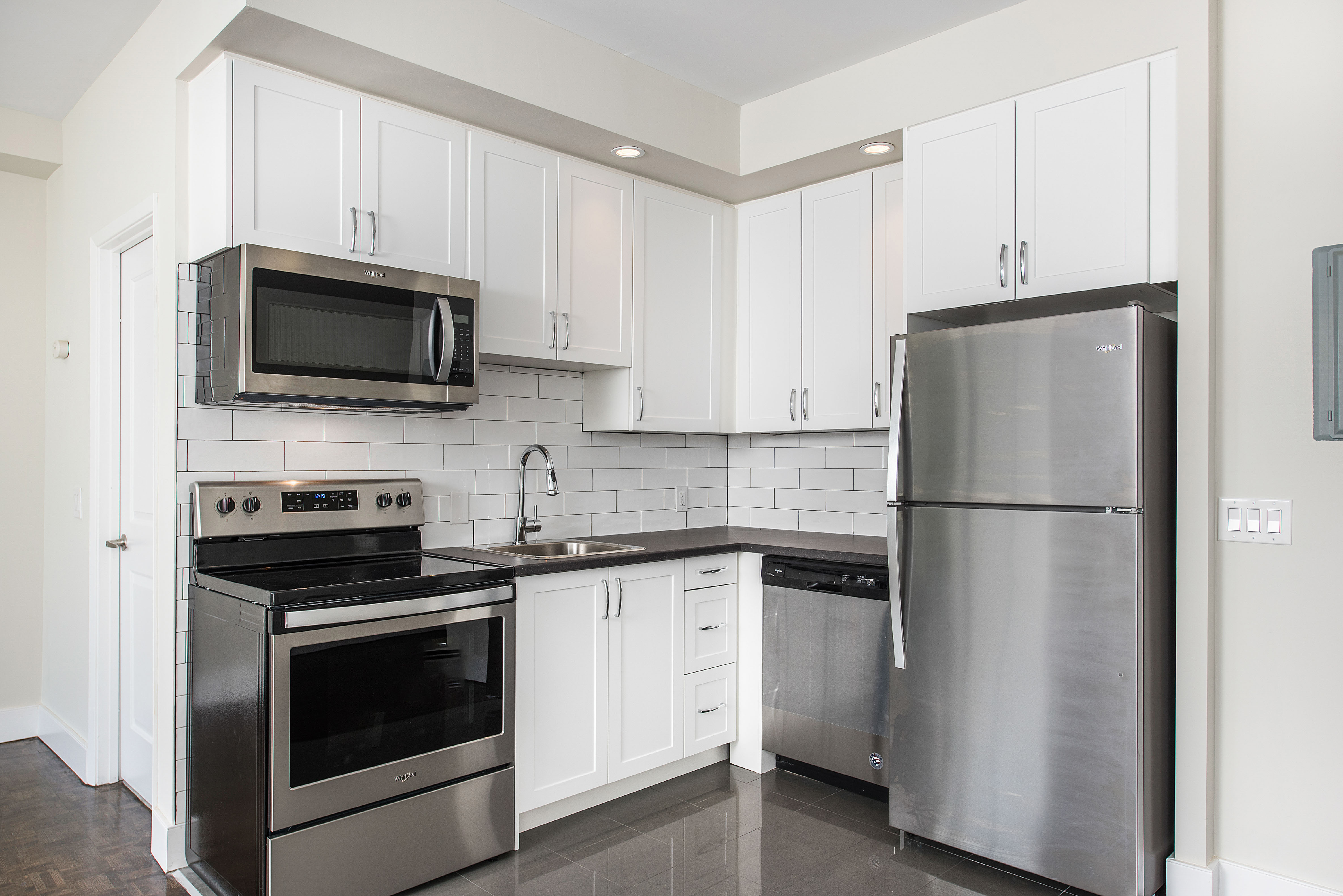 1915 Martin Grove Road, Etobicoke, ON M9V 3T2 — photo 1