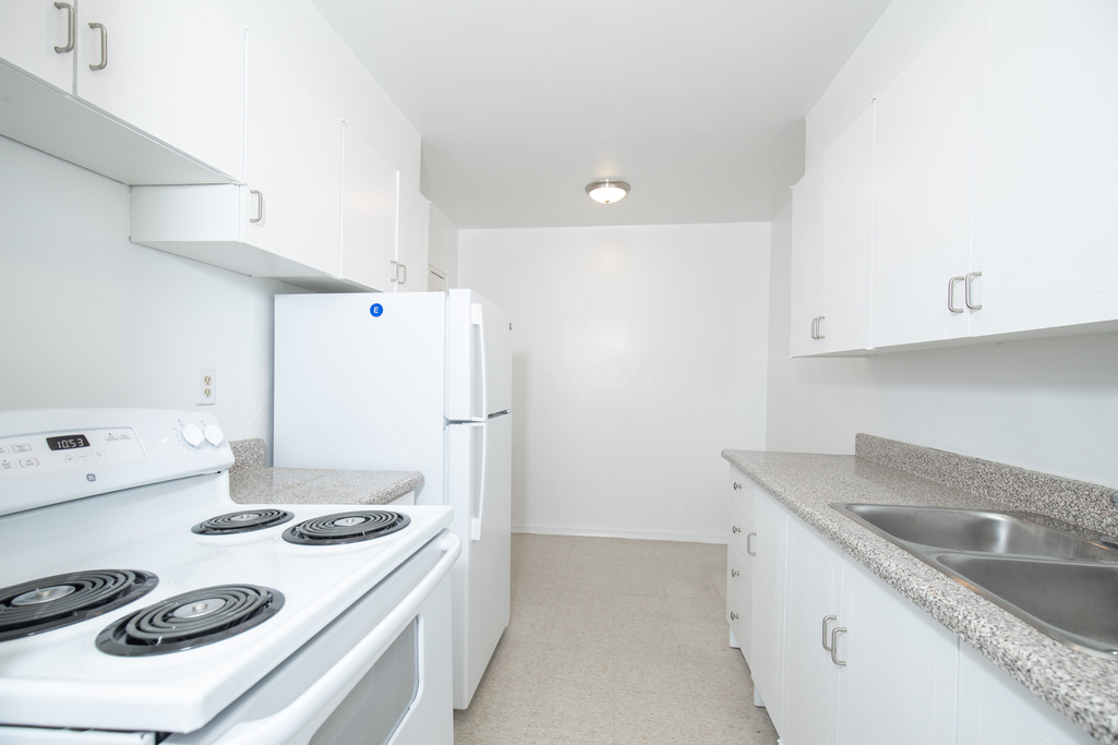 1501 Woodbine Avenue, East York, ON M4C 4H1 — photo 2