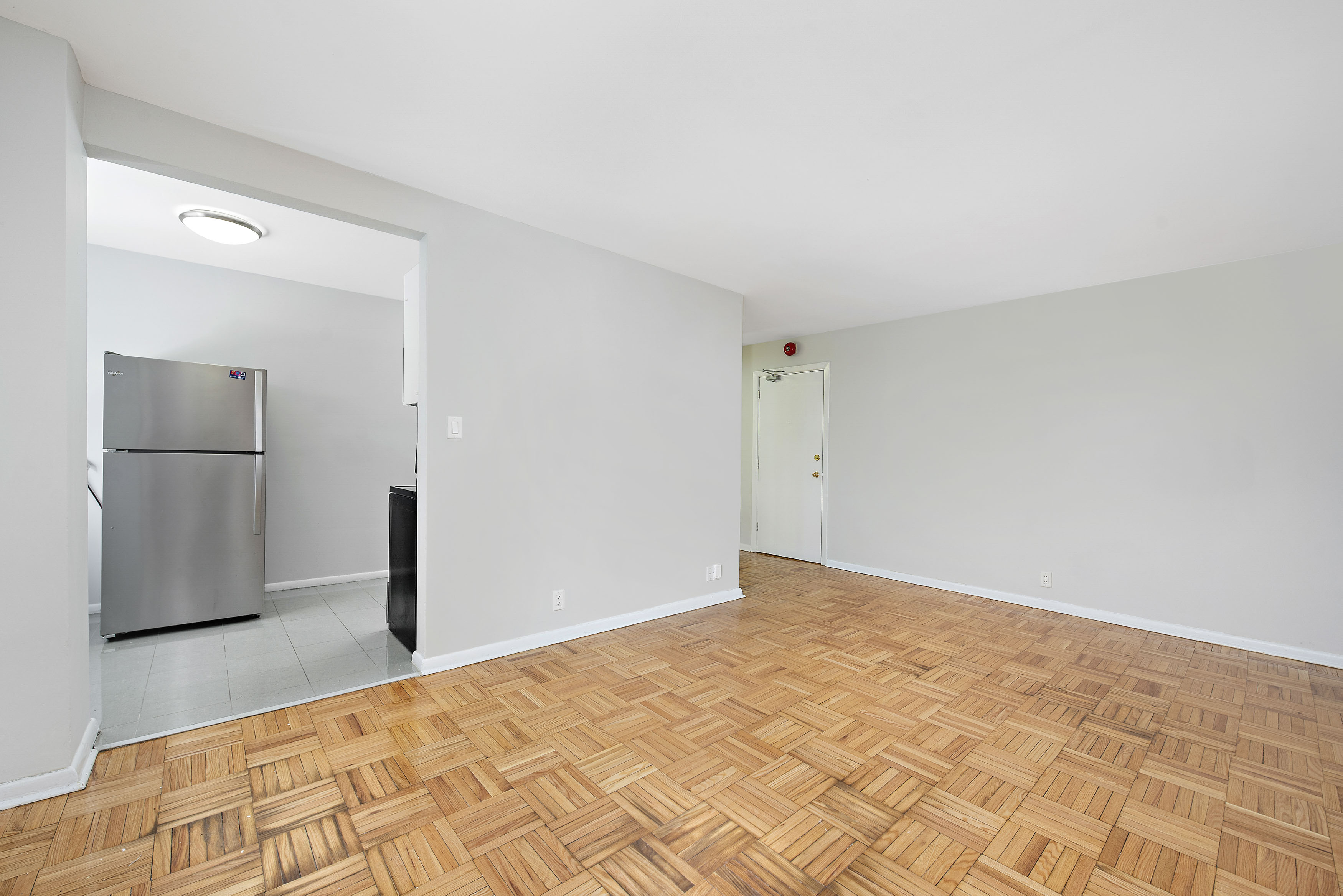 1 Crown Hill Place, Etobicoke, ON M8Y 4C1 — photo 3