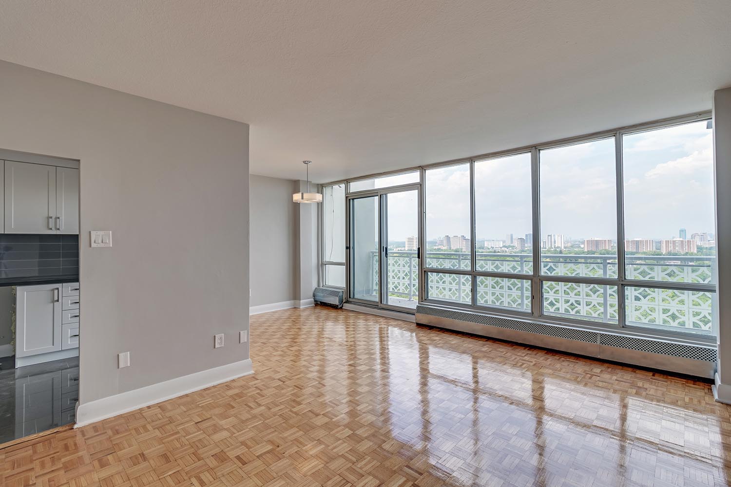 1501 Woodbine Avenue, East York, ON M4C 4H1 — photo 3