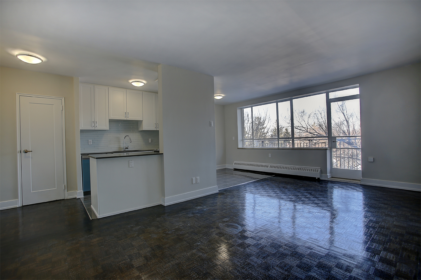 Photo 3 of 806 Kennedy Road - 3 Bedroom - 1061 sq ft - $2749 rental property
