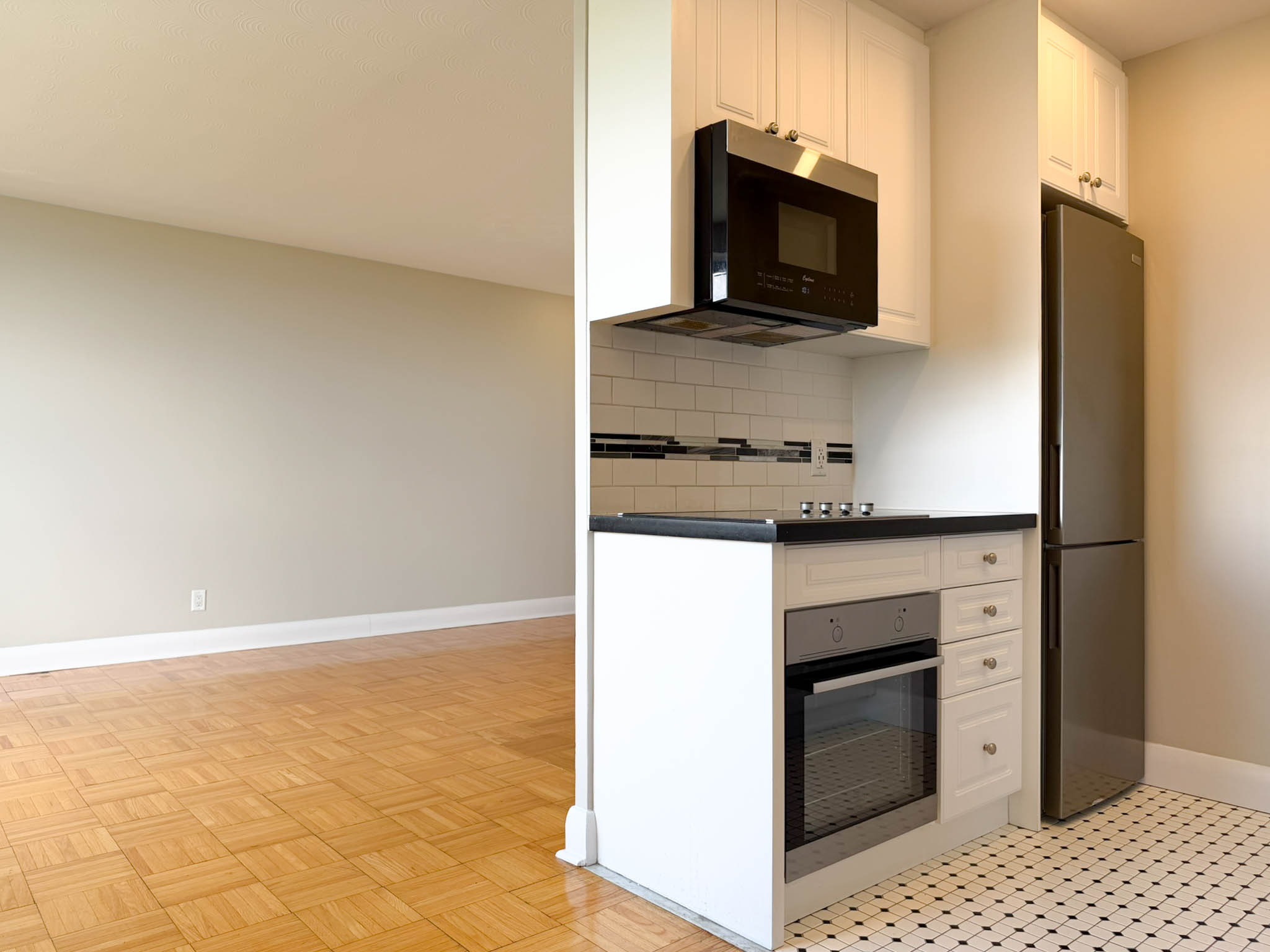 Main photo of rental property: 90 Jameson Avenue - Bachelor - 407 sq ft - $1579 in Toronto, ON