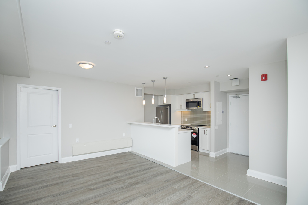 Photo 3 of 806 Kennedy Road - 2 Bedroom - 881 sq ft - $2249 rental property