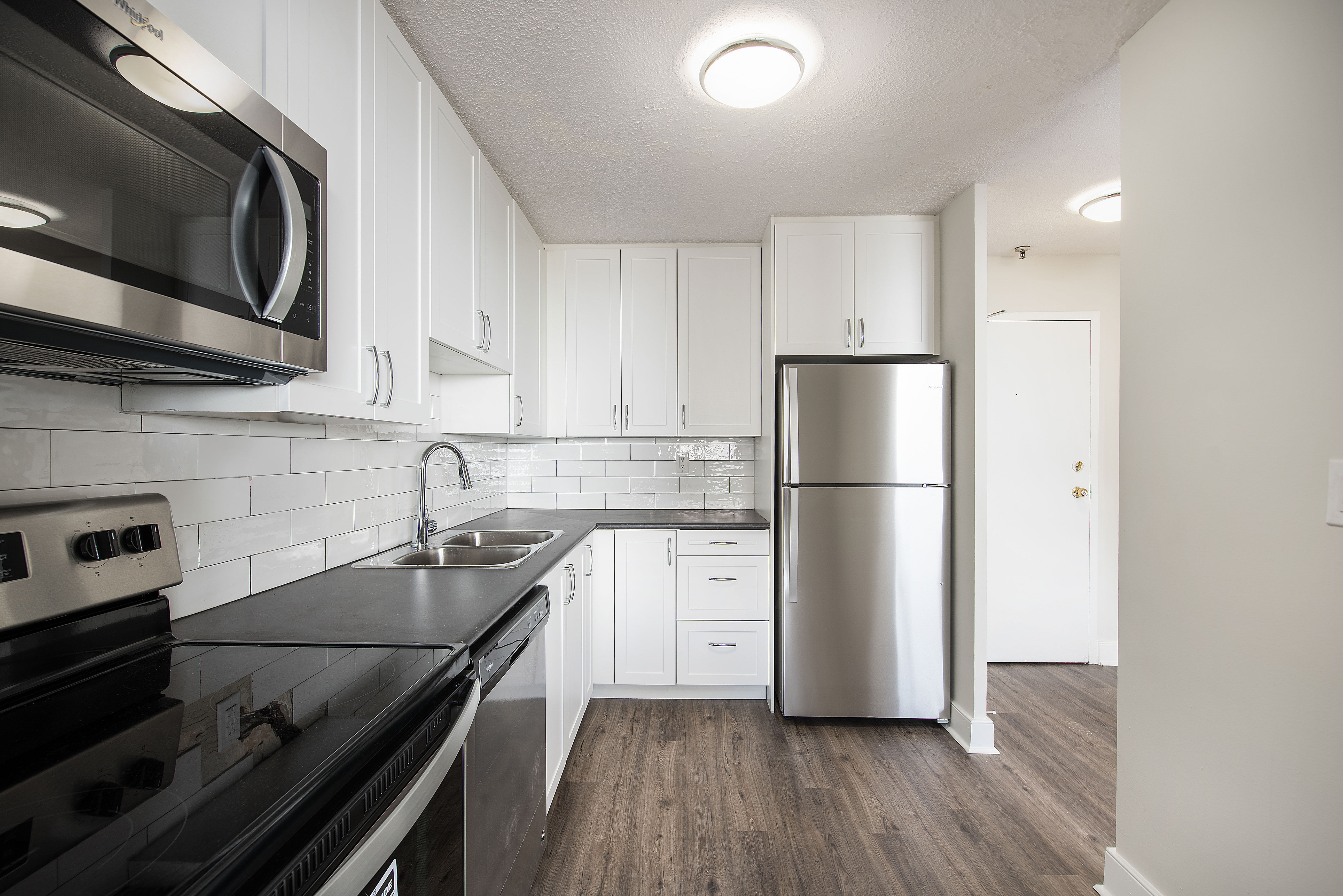 2757 Kipling Avenue, Etobicoke, ON M9V 4C3 — photo 1