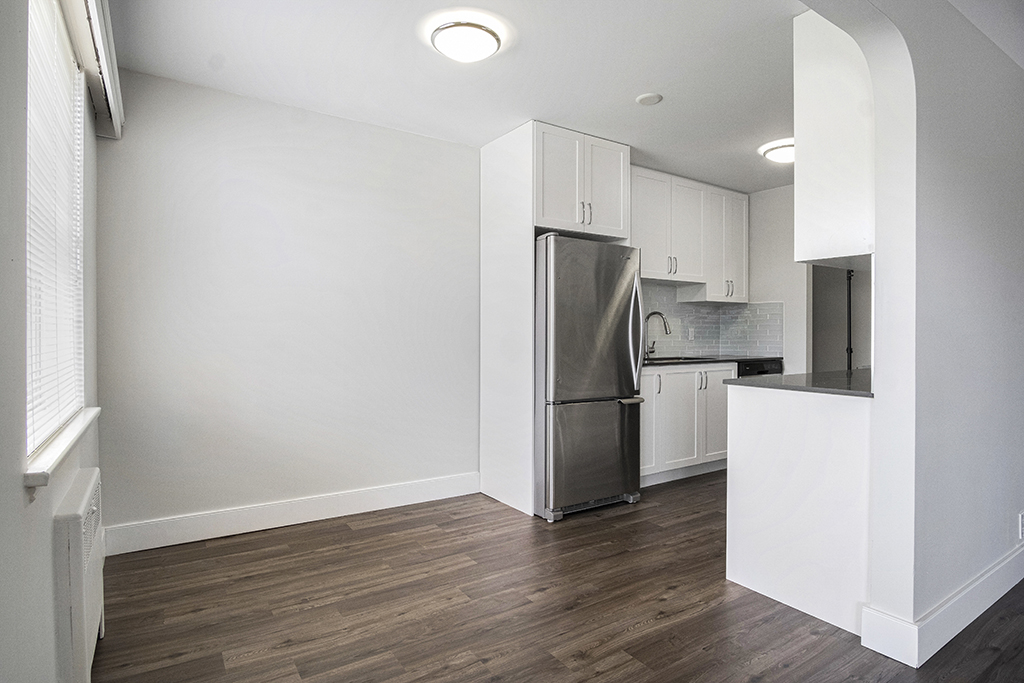 Photo 3 of 5450 University Boulevard - 2 Bedroom - 1066 sq ft - $3299 rental property