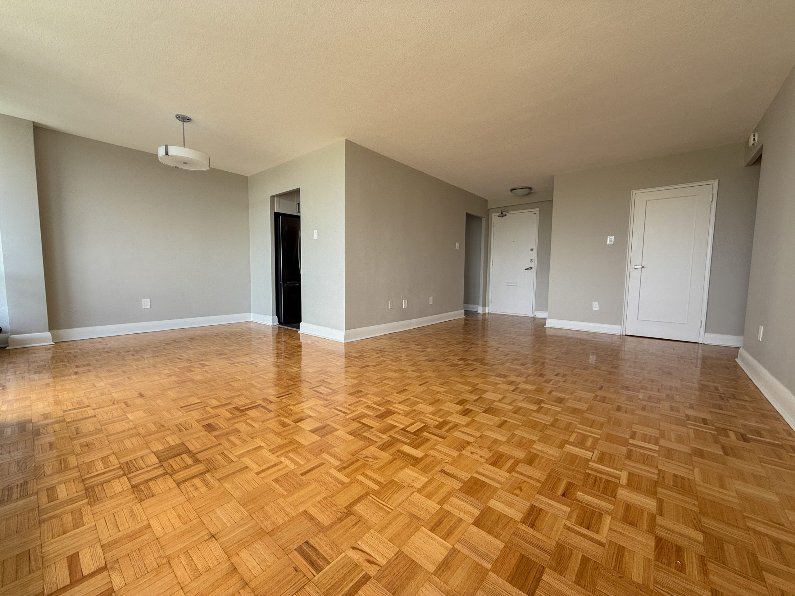 1501 Woodbine Avenue, East York, ON M4C 4H1 — photo 3