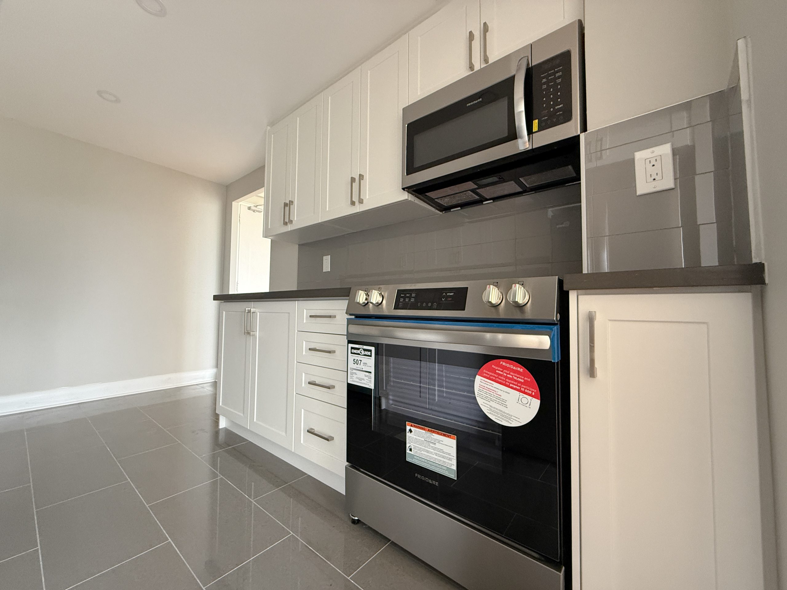 1501 Woodbine Avenue, East York, ON M4C 4H1 — photo 1