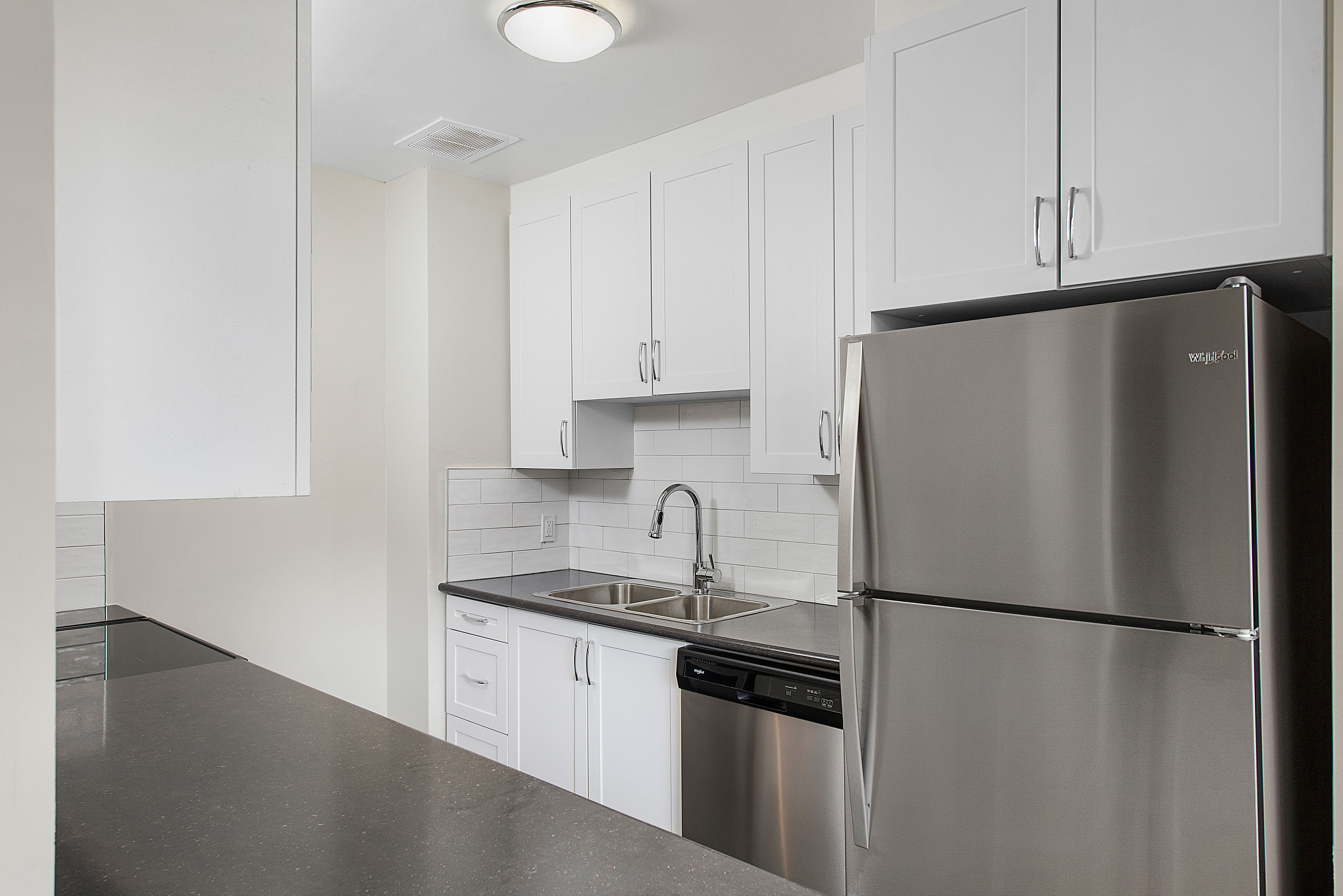 Photo 2 of 1475 Bloor Street - 3 Bedroom - 948 sq ft - $2799 rental property