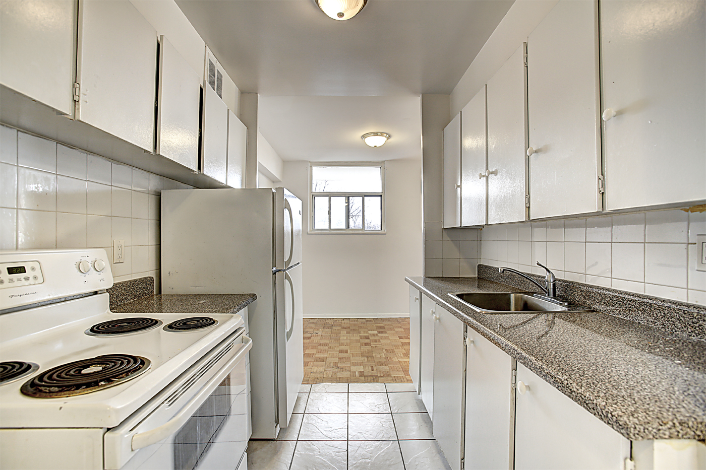 186 Church Street, East, Brampton, ON L6V 1H2 — photo 1