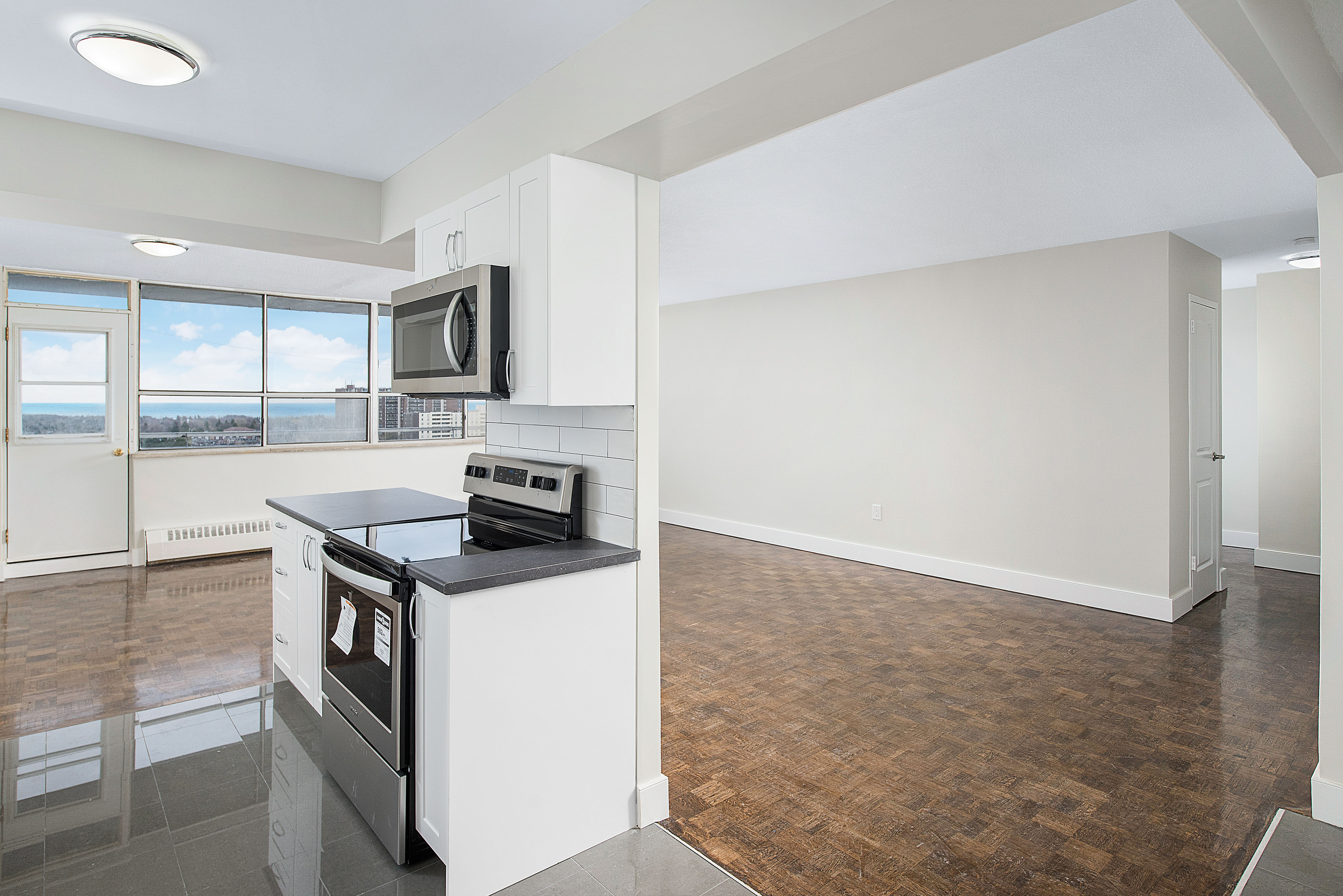 Photo 3 of 25 Cougar Court - 2 Bedroom - 1100 sq ft - $2433 rental property