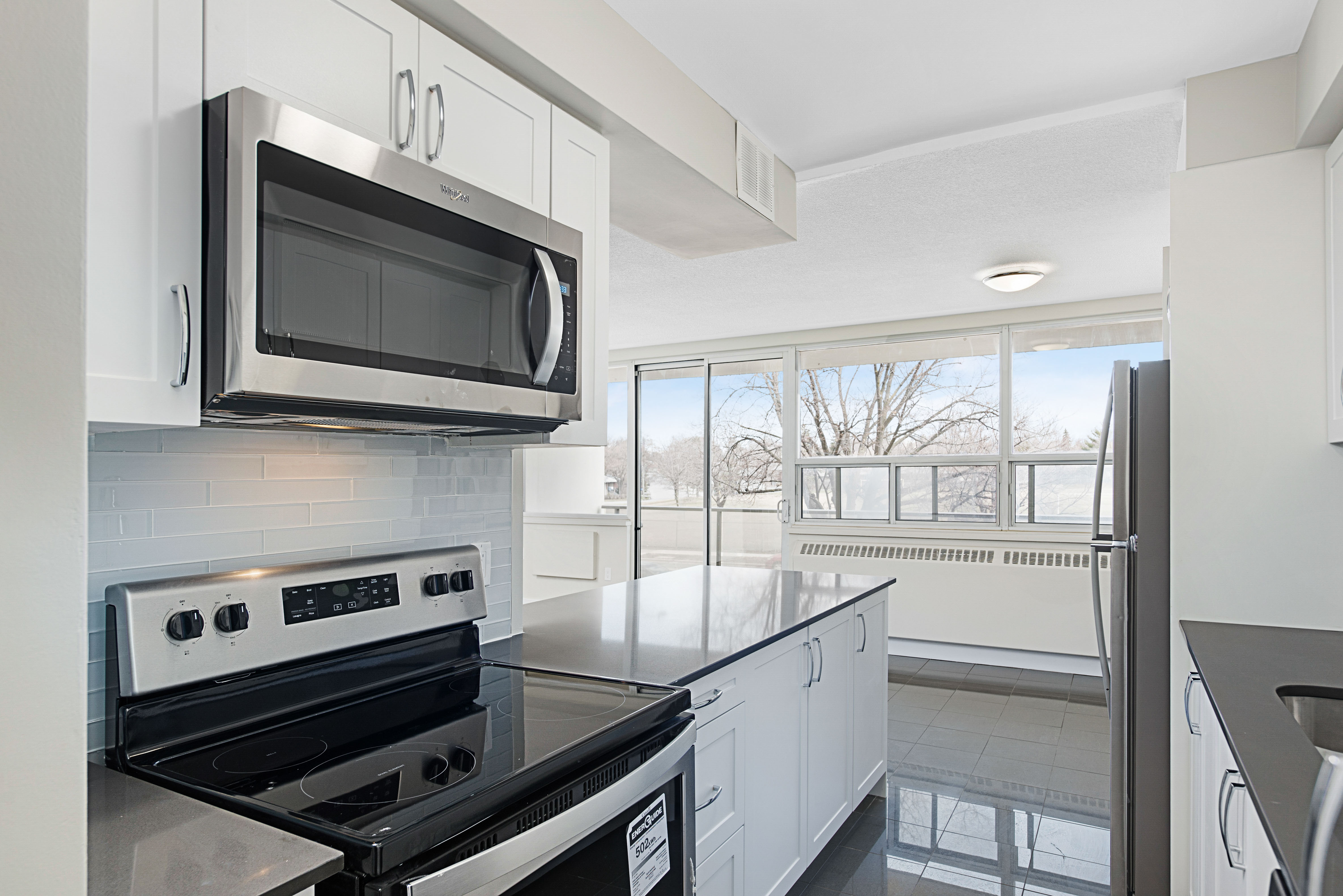 340 The East Mall, Etobicoke, ON M9B 3Z6 — photo 2