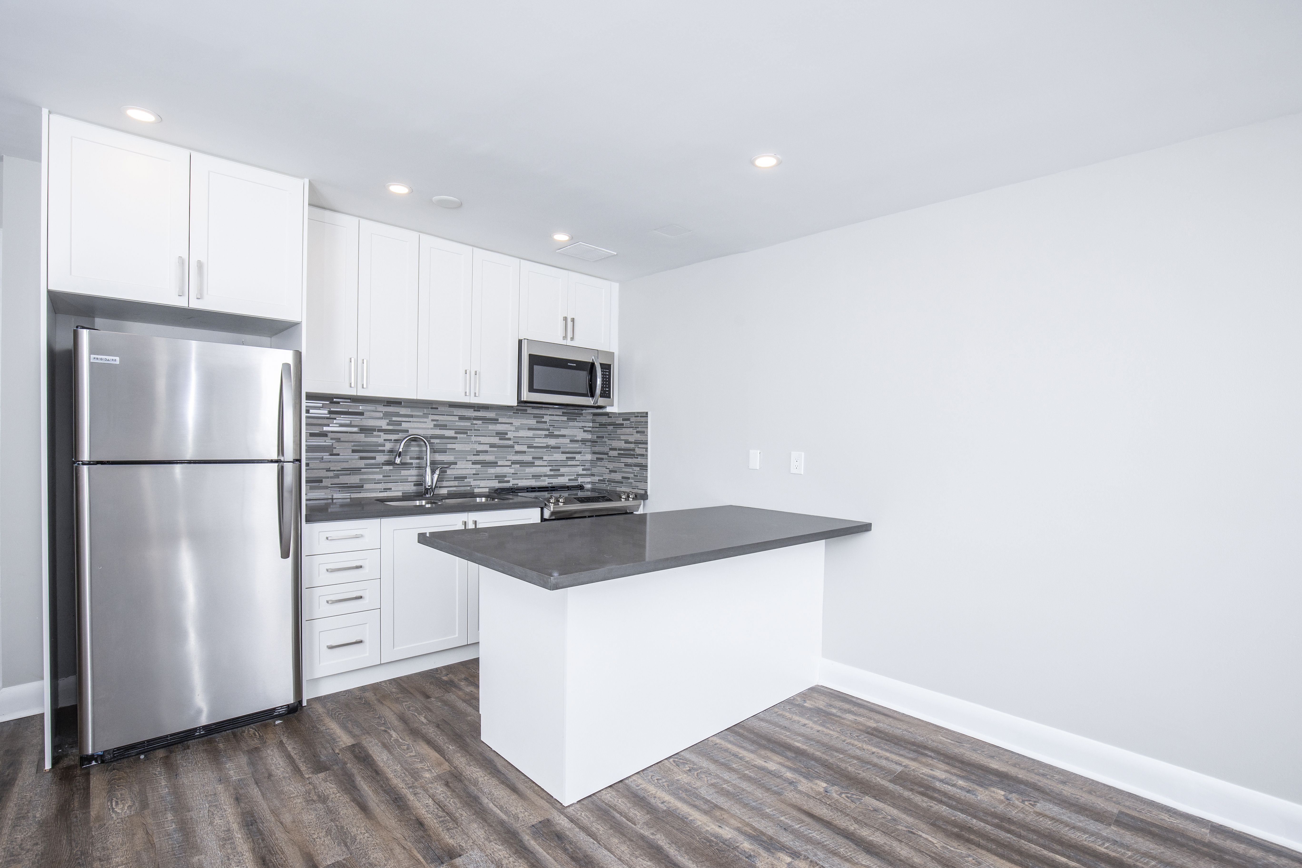 Photo 2 of 45 Greencrest Circuit - 3 Bedroom - 850 sq ft - $2549 rental property