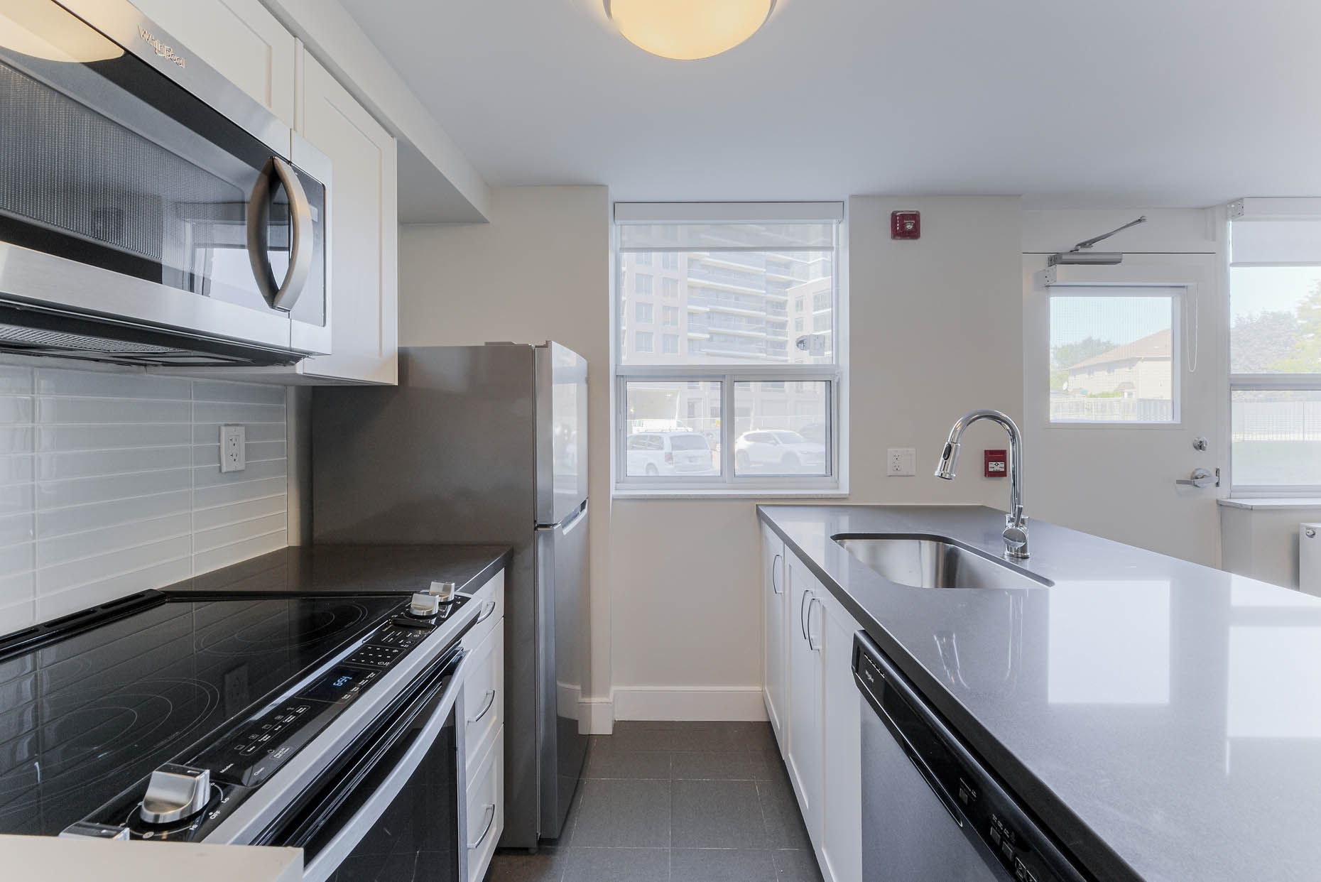 340 The East Mall, Etobicoke, ON M9B 3Z6 — photo 1