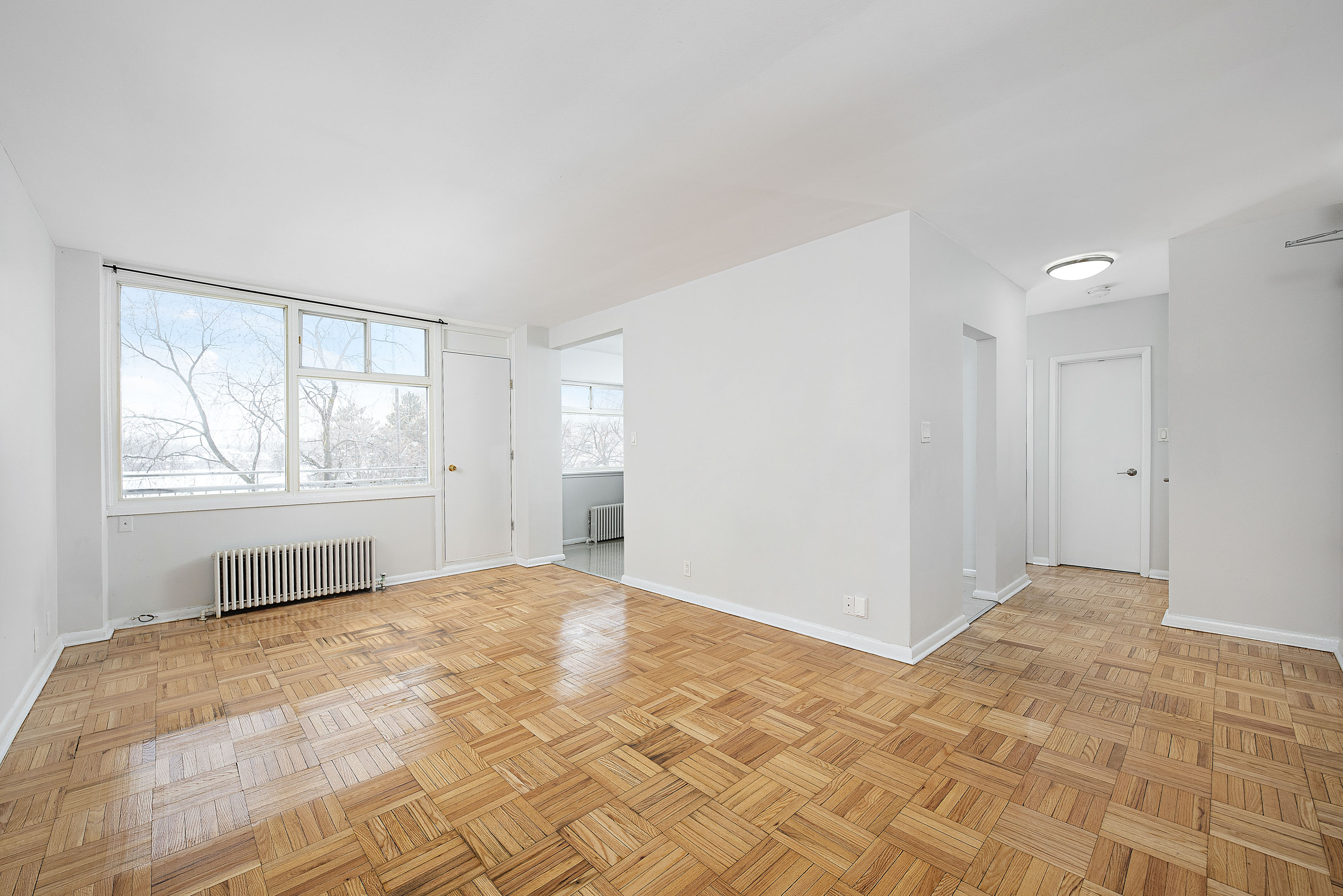 Photo 2 of 32 Craigton Drive - 1 Bedroom - 602 sq ft - $1599 rental property