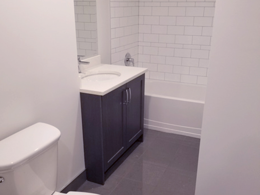 Photo 3 of 151 East Keith Road - Bachelor - 435 sq ft - $1949 rental property