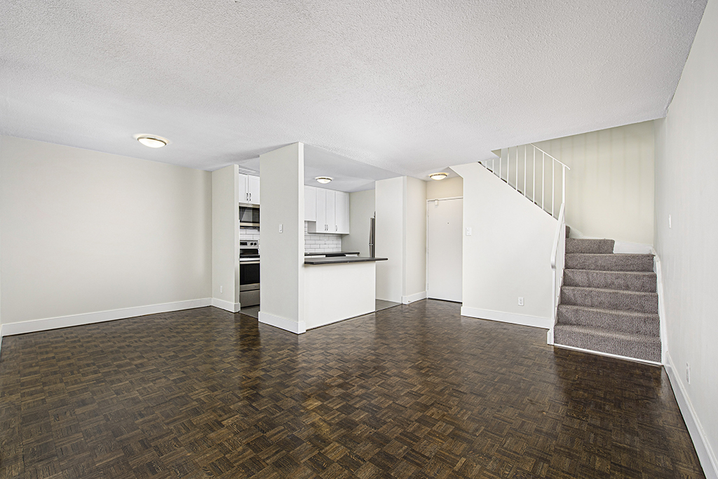 Photo 3 of 7230 Darcel Avenue - 4 Bedroom - 1393 sq ft - $3138 rental property