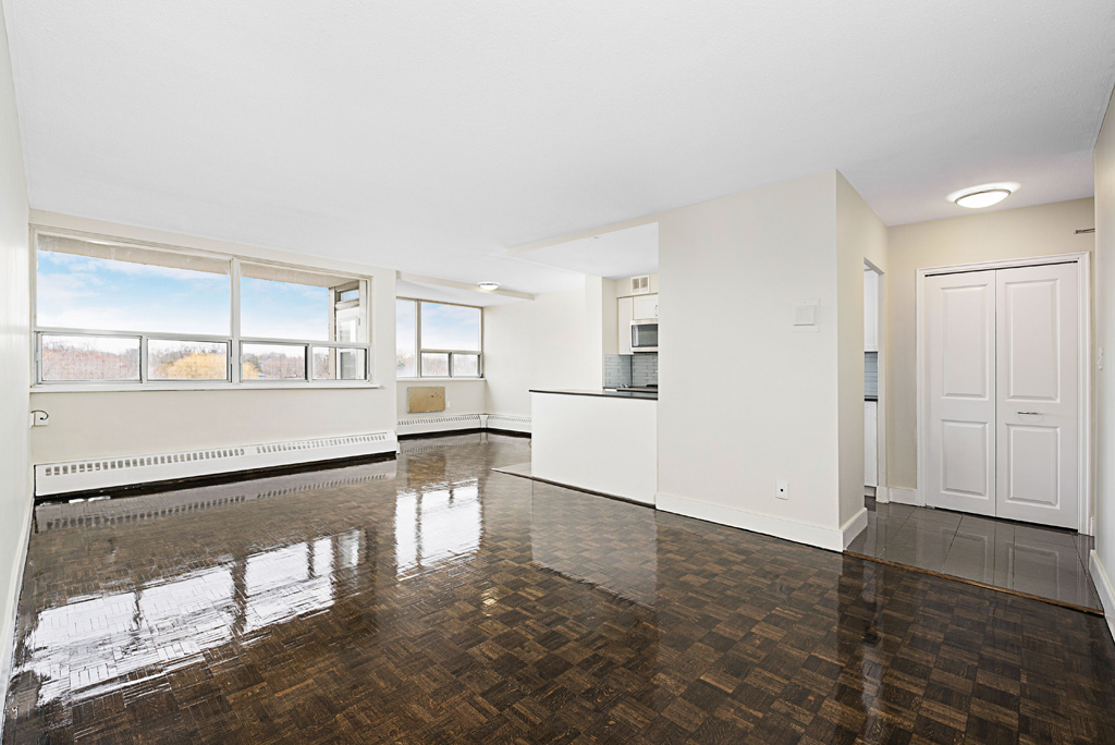 15 Eva Road, Etobicoke, ON M9C 4W3 — photo 1