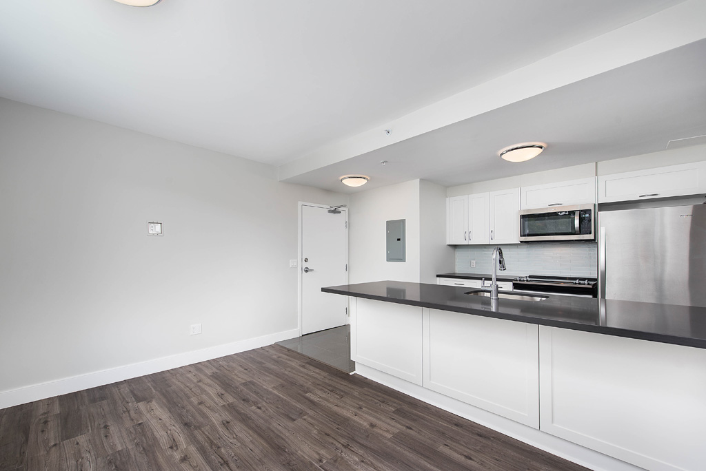 Photo 2 of 350 The East Mall - Bachelor - 451 sq ft - $1650 rental property