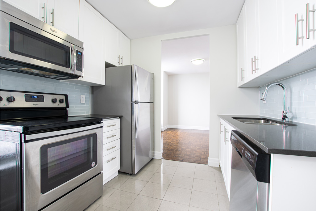 Photo 2 of 555 The West Mall - 2 Bedroom - 1072 sq ft - $2499 rental property