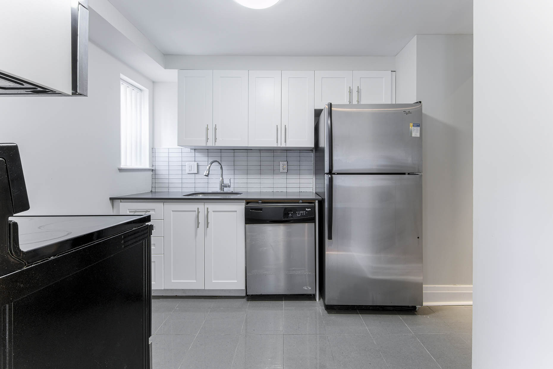 Photo 2 of 77 Wellesley Street, East - 1 Bedroom - 780 sq ft - $2074 rental property