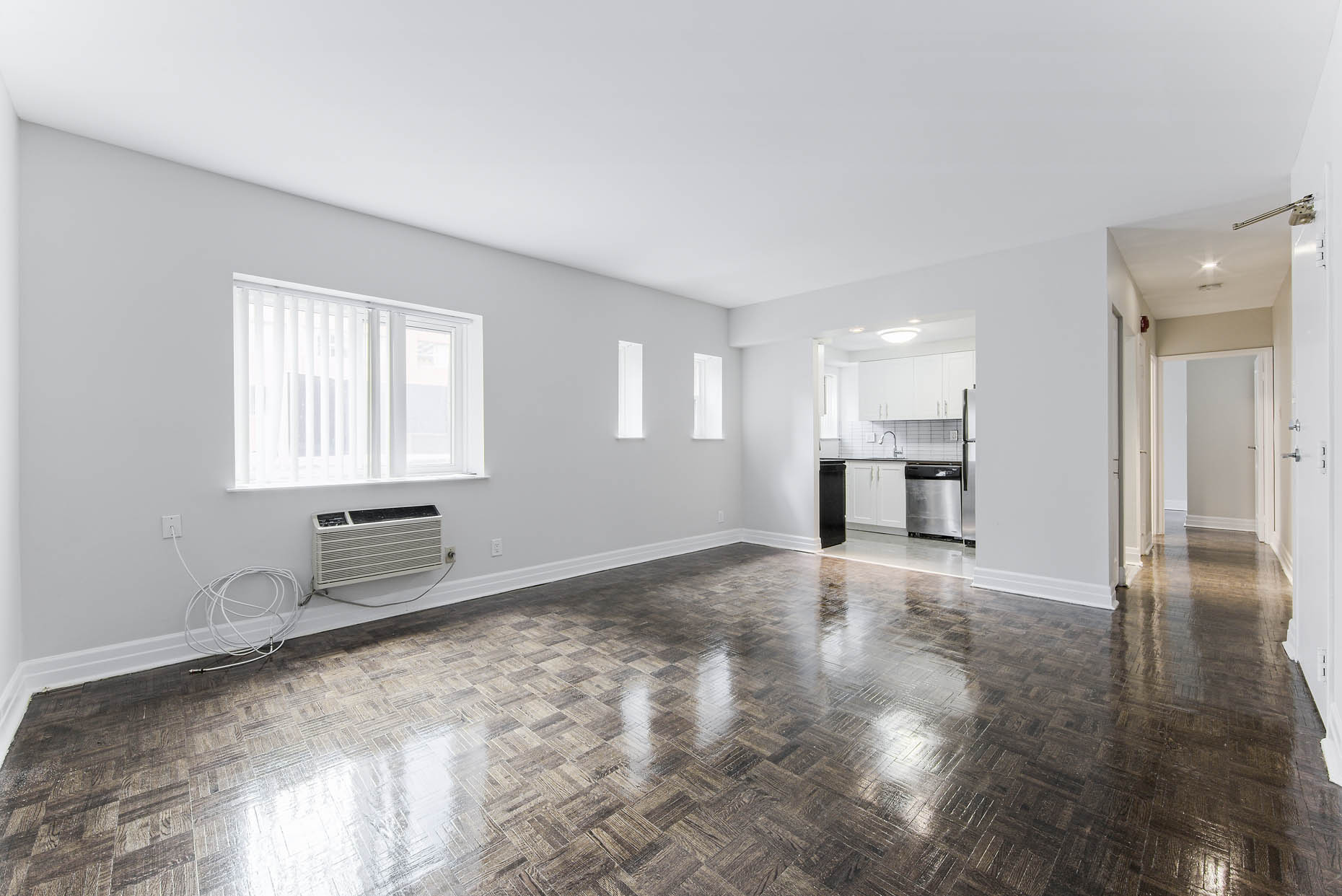 Photo 3 of 77 Wellesley Street, East - 1 Bedroom - 780 sq ft - $2074 rental property
