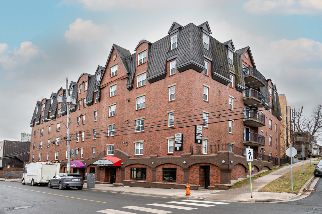 Photo 3 of 1070 Barrington Street - 2 Bedroom - 957 sq ft - $2379 rental property
