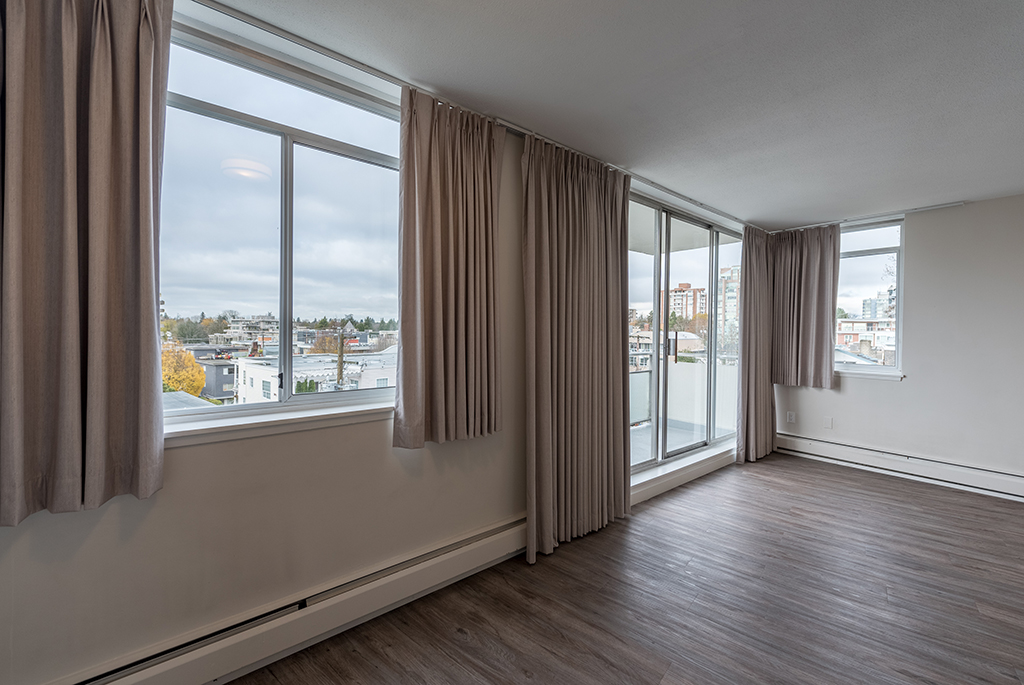 Photo 3 of 5815 Yew Street - 2 Bedroom - 839 sq ft - $3518 rental property