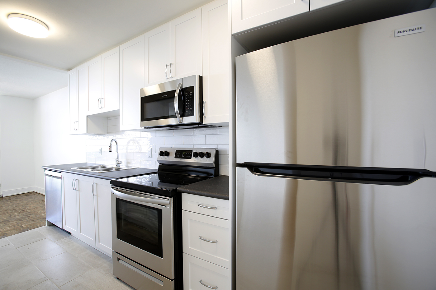 Photo 3 of 3434 Eglinton Avenue, East - 2 Bedroom - 1013 sq ft - $2199 rental property