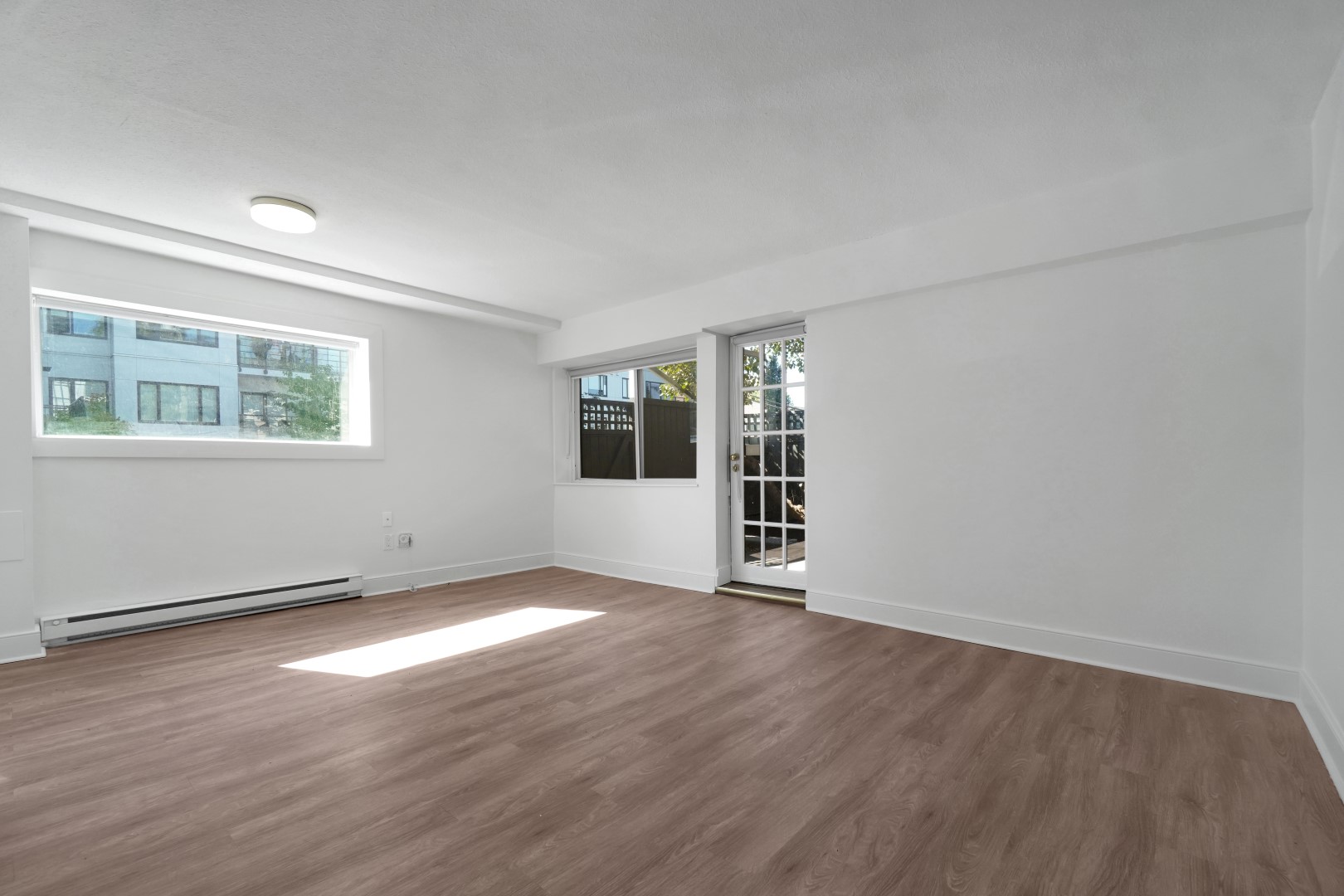 Photo 3 of 165 19th Street, East - 2 Bedroom - 802 sq ft - $2499 rental property