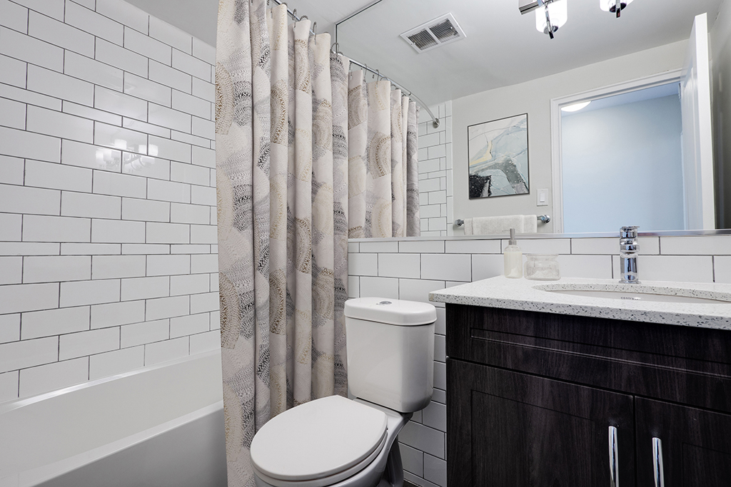 25 Eva Road, Etobicoke, ON M9C 2A7 — photo 1
