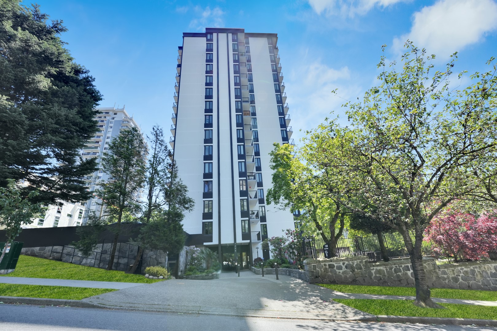 Photo 3 of 1320 Bute Street - 1 Bedroom - 502 sq ft - $2449 rental property