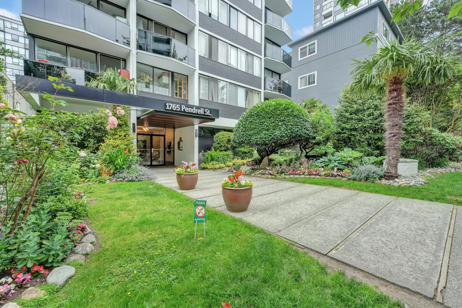 Photo 2 of 1765 Pendrell Street - 1 Bedroom - 639 sq ft - $2432 rental property