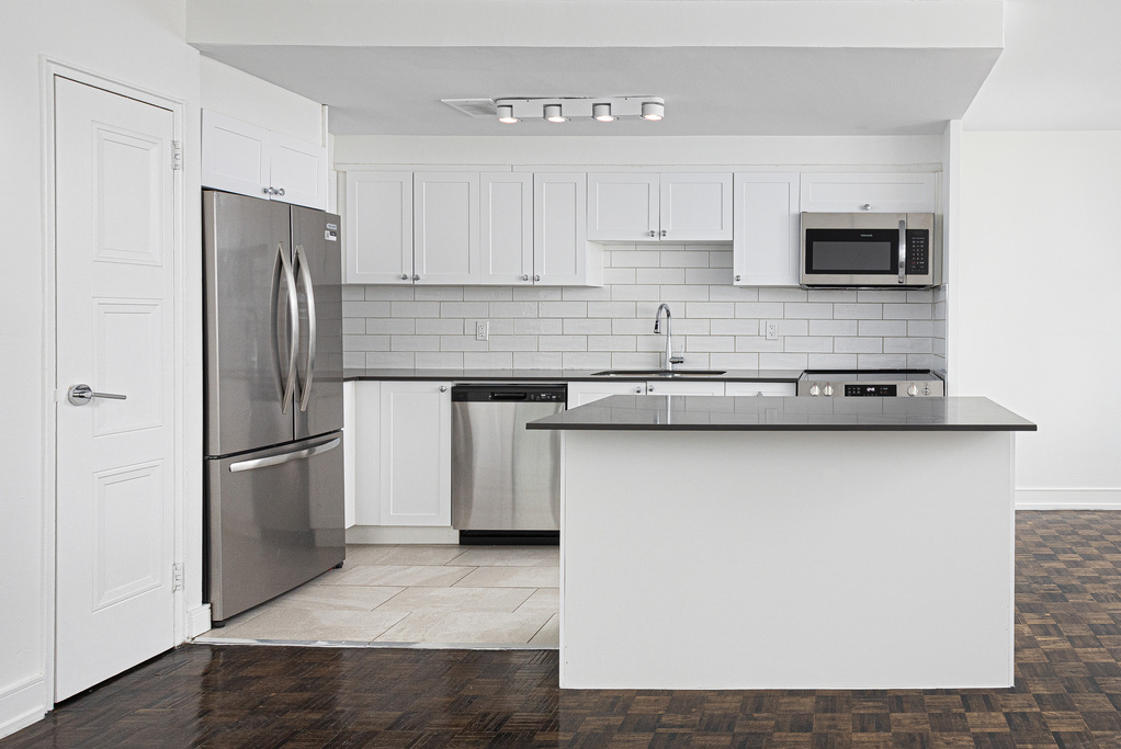 Main photo of rental property: 100 Gloucester St and 105 Isabella St - 1 Bedroom - 667 sq ft - $2099 in Toronto, ON