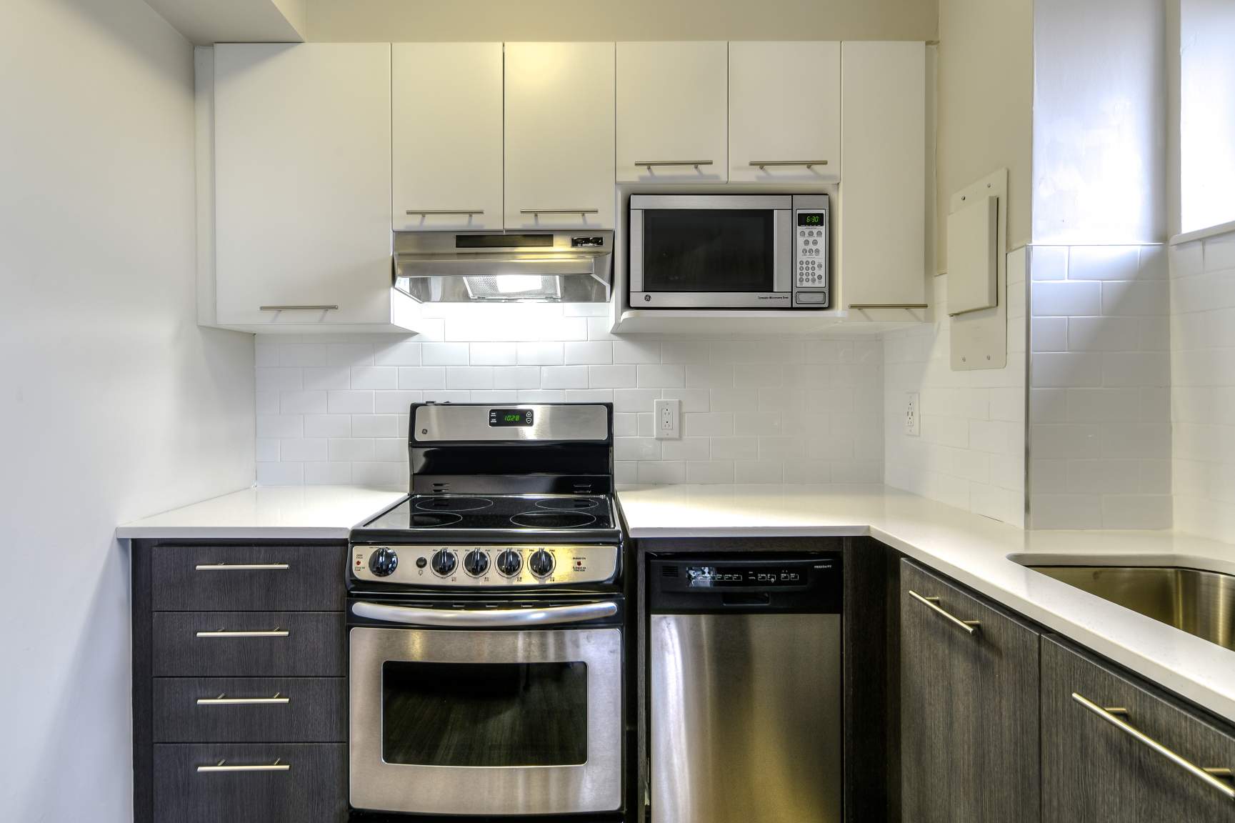 1150 Rue Sherbrooke Est, Montréal, QC H2L 1L8 — photo 2