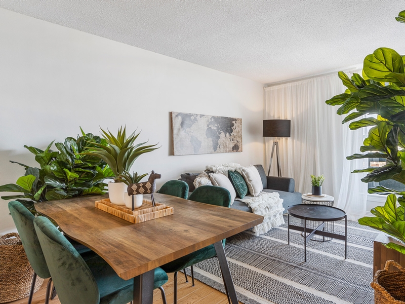 Photo 2 of 1971 St. Laurent Boulevard - 2 Bedroom - 753 sq ft - $2049 rental property
