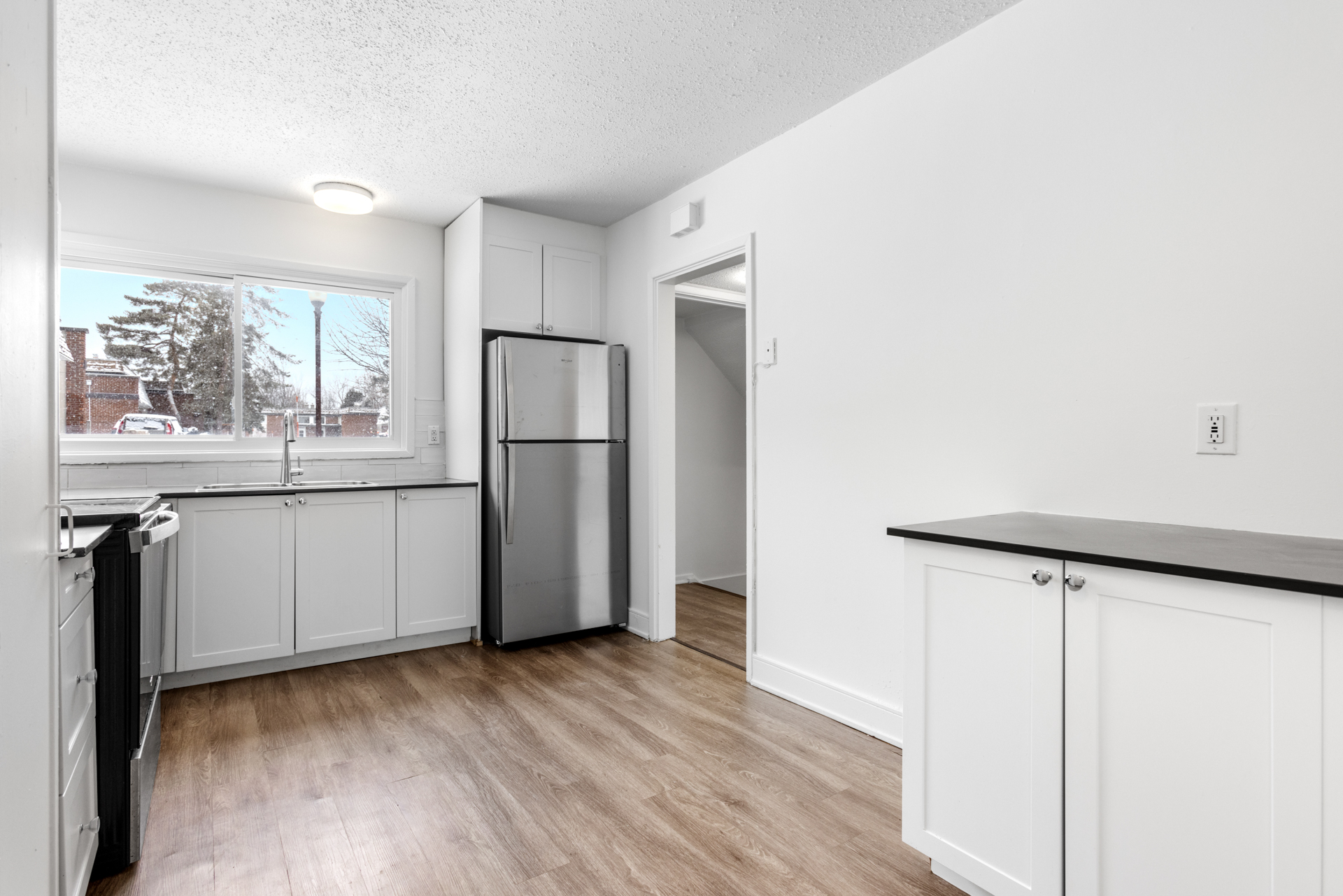 Photo 3 of 1-120Beaverbrook Lane - 2 Bedroom - 1222 sq ft - $2399 rental property