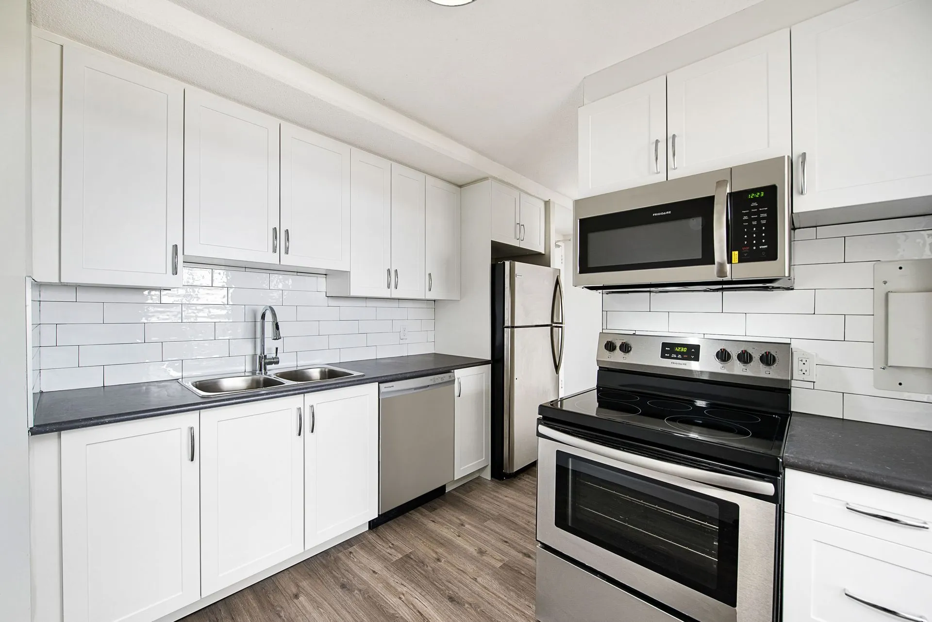 Photo 2 of 111-131 Notch Hill Road - 3 Bedroom - 1043 sq ft - $2499 rental property