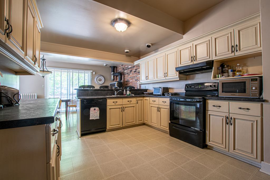 Main photo of rental property: 300 Frontenac Street - 1 Bedroom - 120 sq ft - $999 in Kingston, ON