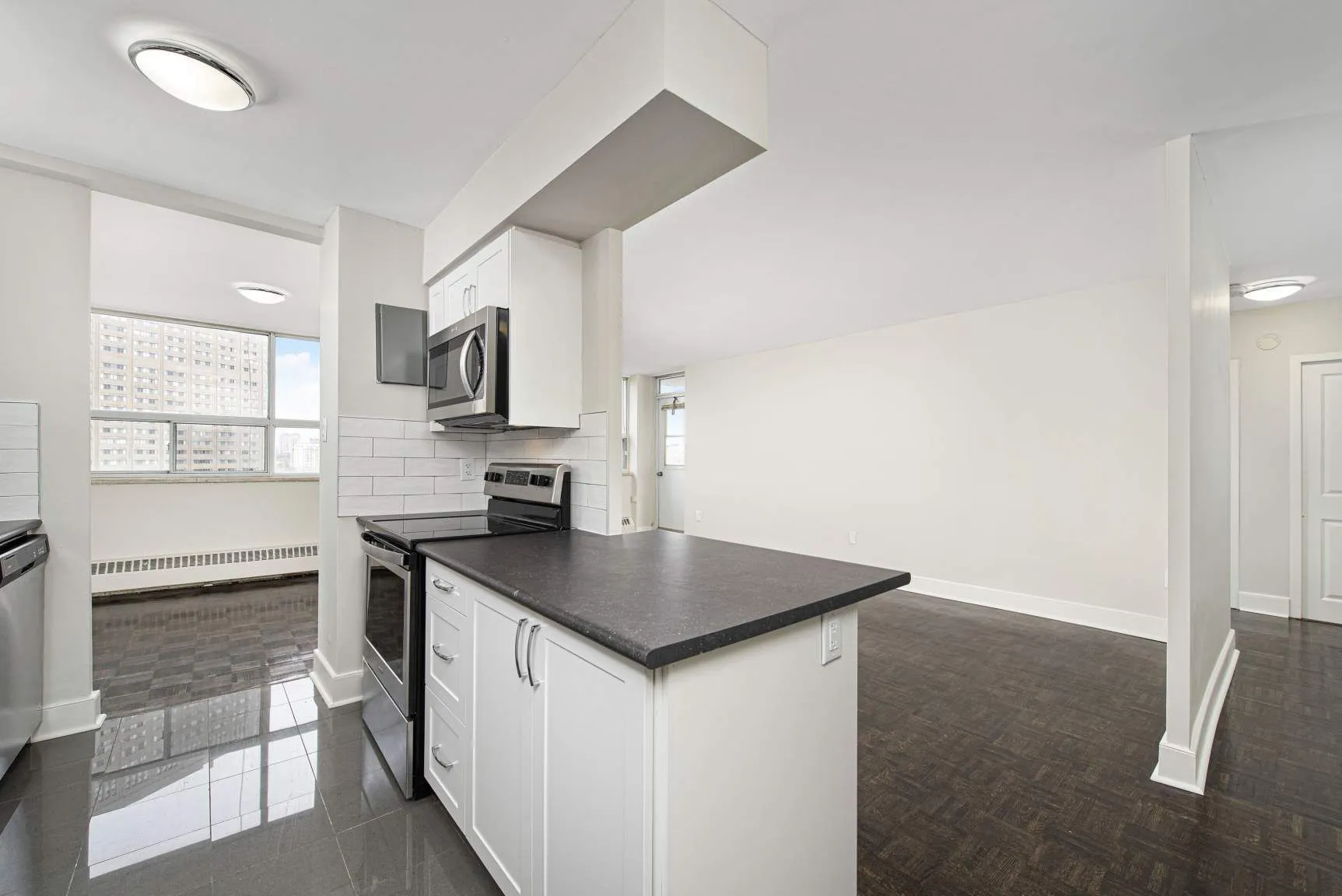 79 Thorncliffe Park Drive, East York, ON M4H 1L5 — photo 2