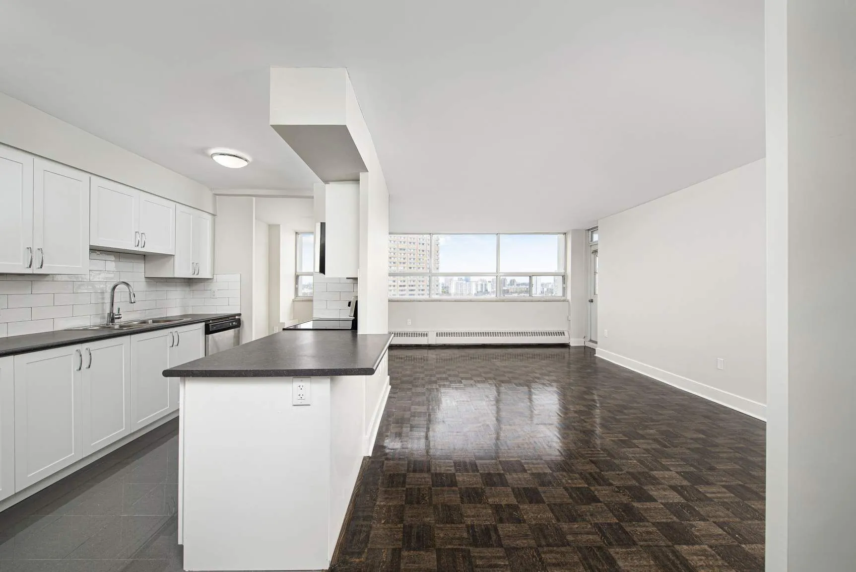 79 Thorncliffe Park Drive, East York, ON M4H 1L5 — photo 3