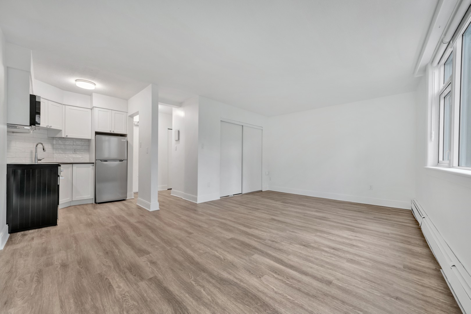 Photo 3 of 1175 Haro Street - Bachelor - 429 sq ft - $2076 rental property
